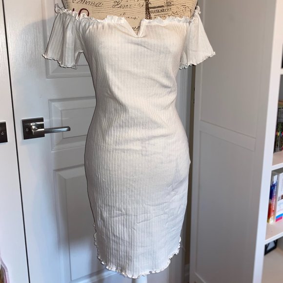 SHEIN Off Shoulder Notched Neck Lettuce Trim Dress - Picture 1 of 2